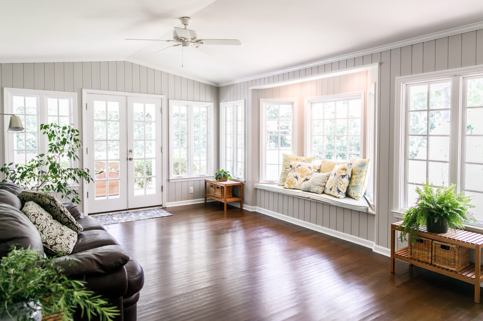 Featured image for post: The Beauty and Functionality of Picture Windows